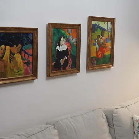 Downtown With Parking 拉里萨