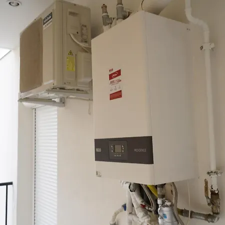 Downtown With Parking 公寓 *